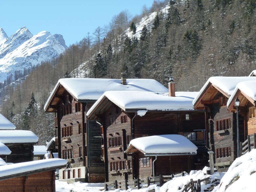 크란스몬타나 Chalet Des Alpes B&B 외부 사진