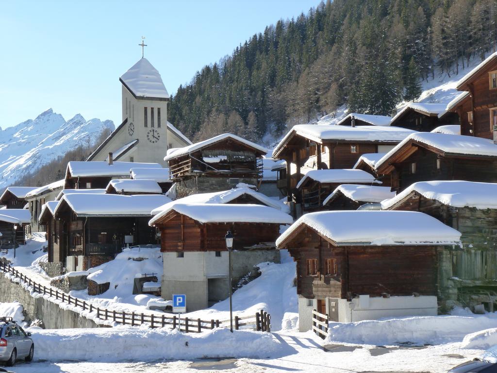 크란스몬타나 Chalet Des Alpes B&B 외부 사진