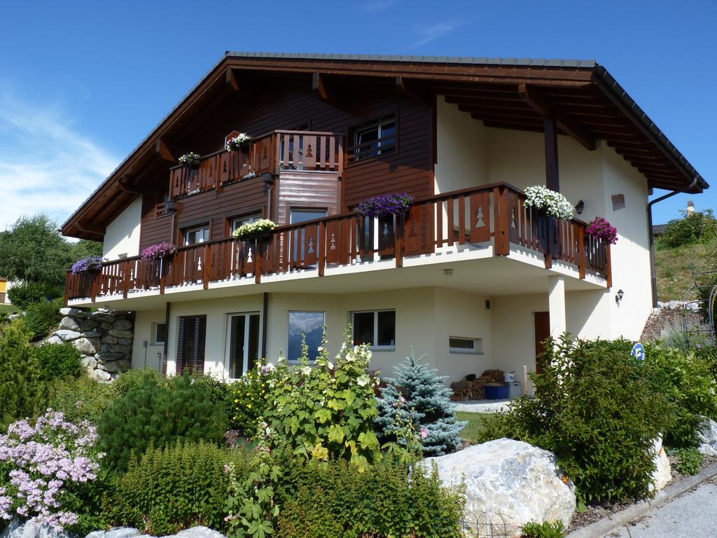 크란스몬타나 Chalet Des Alpes B&B 외부 사진